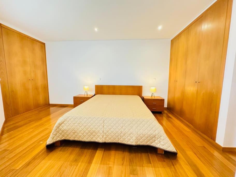 Sun Holidays Apartment *